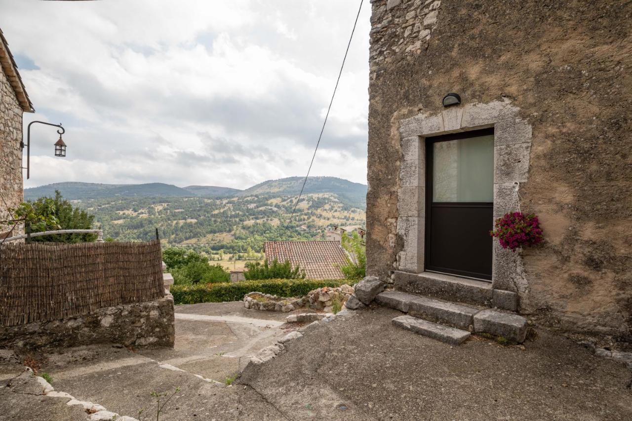 Appartement Lou Baoumoun à Coursegoules Extérieur photo
